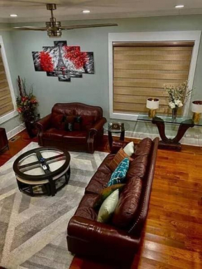 Nashville Downtown Luxury Sleeps 9 at Music City